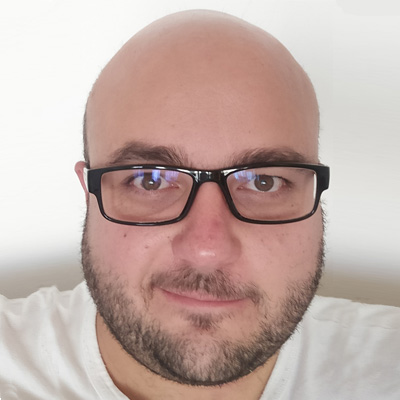 Михаил Ангелов